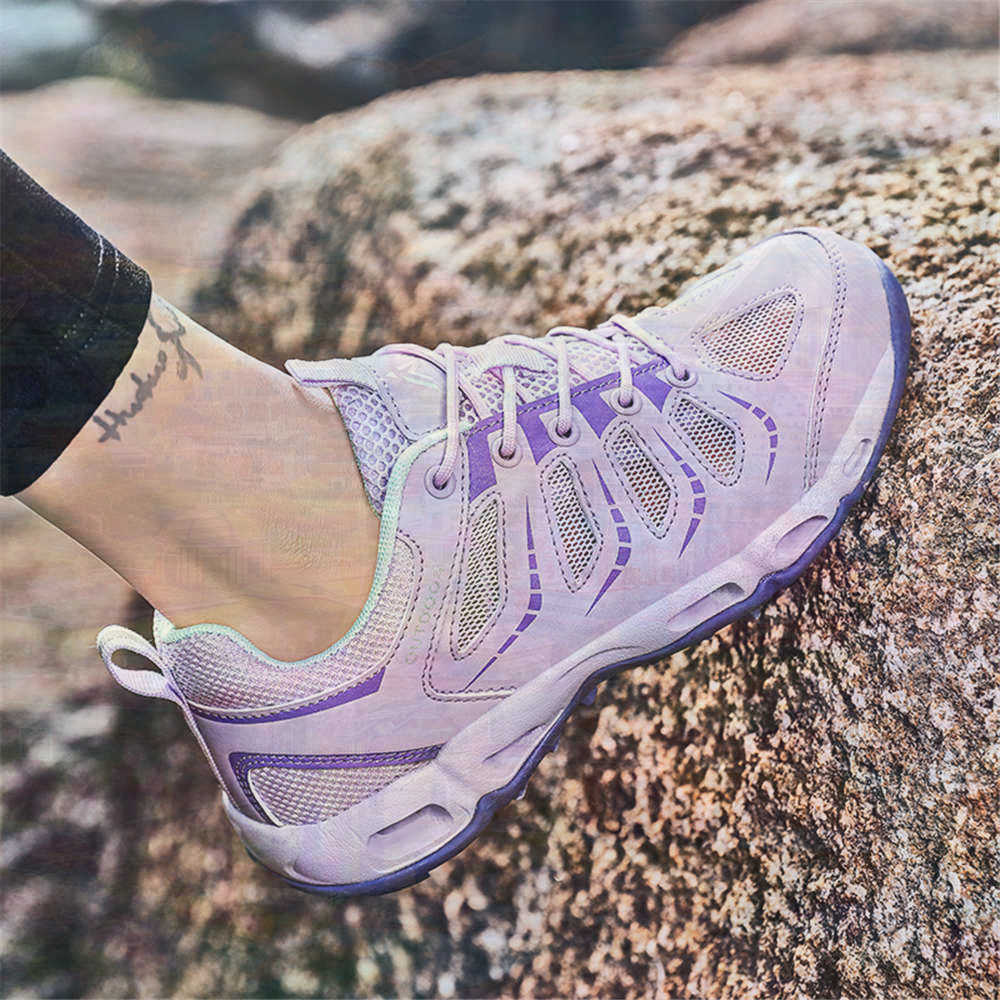 Sumer Round Tip Silver Sneaker - Luxury Lifestyle Brands 评论和价格