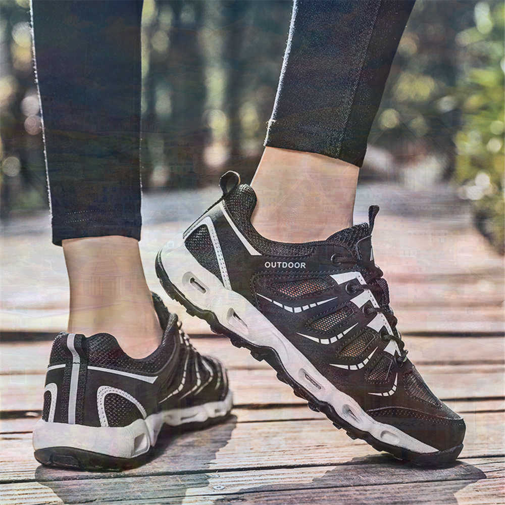 Sumer Round Tip Silver Sneaker - Luxury Lifestyle Brands 评论和价格